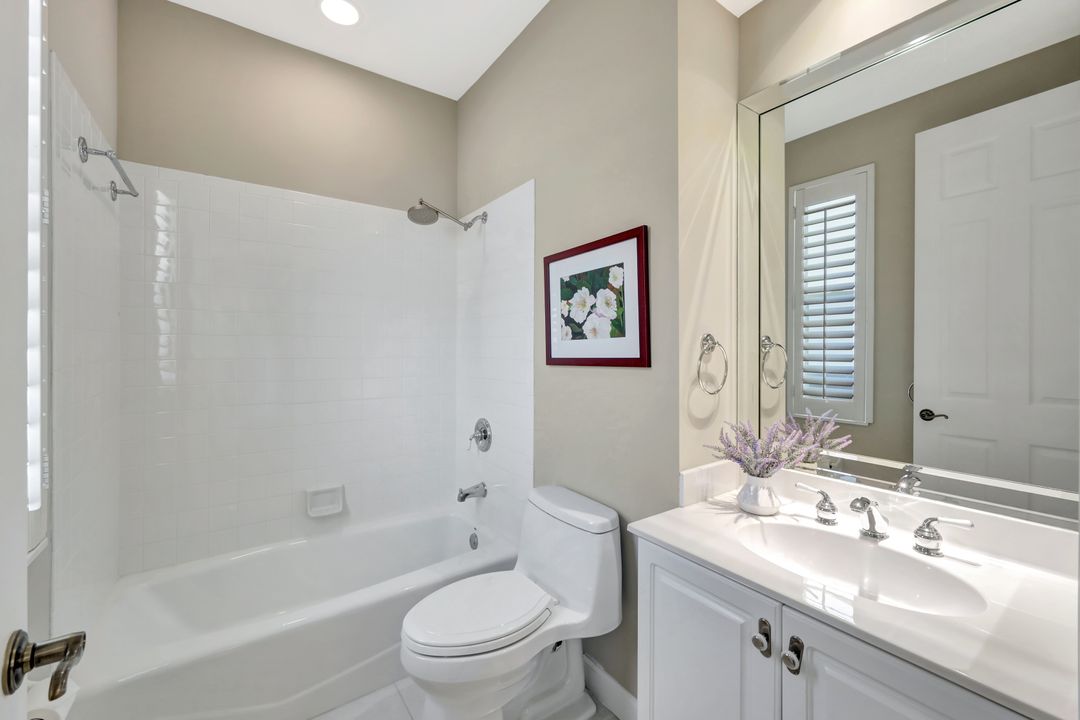 3671 Olde Cottage Ln, Bonita Springs, FL 34134
