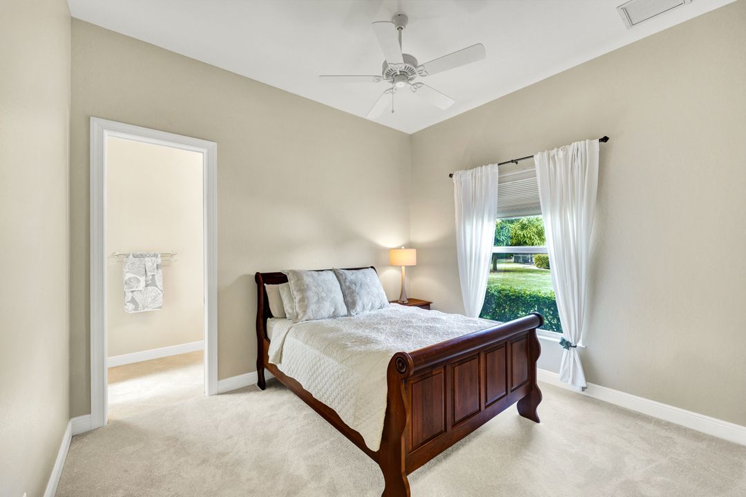 10205 Avonleigh Dr, Bonita Springs, FL 34135