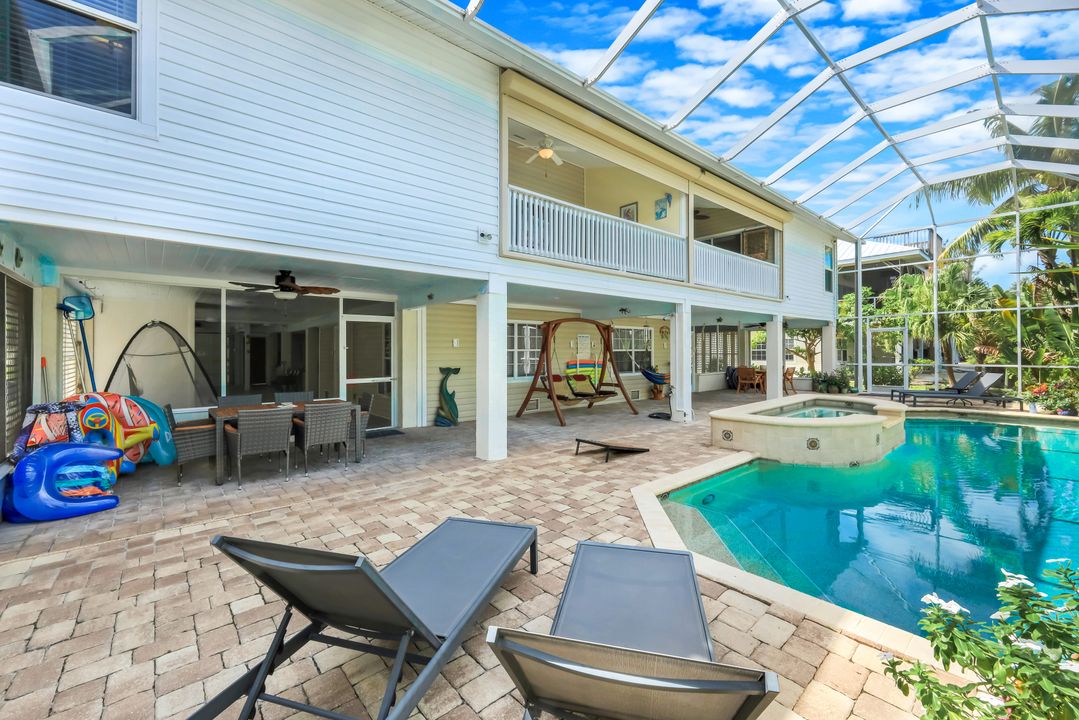 21580 Indian Bayou Dr, Fort Myers Beach, FL 33931