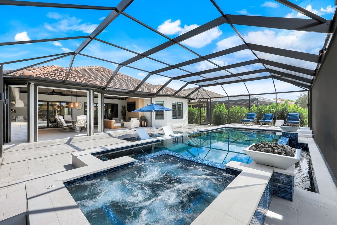 9223 Rialto Ln, Naples, FL 34119