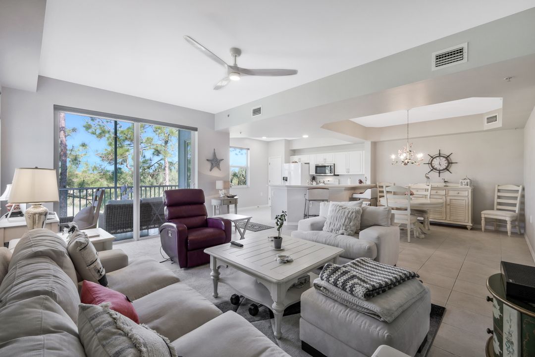 4000 Loblolly Bay Dr #302, Naples, FL 34114