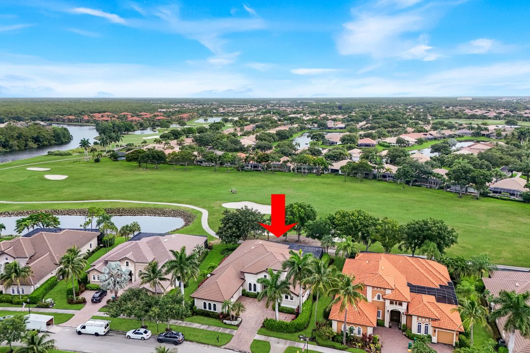 9002 Shenendoah Cir, Naples, FL 34113