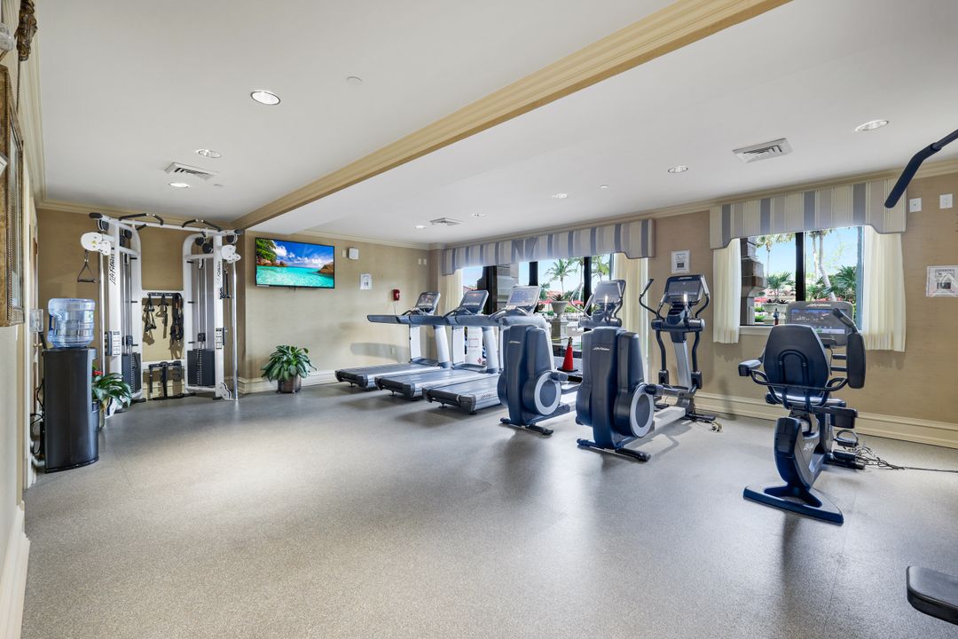 6597 Nicholas Blvd #306, Naples, FL 34108