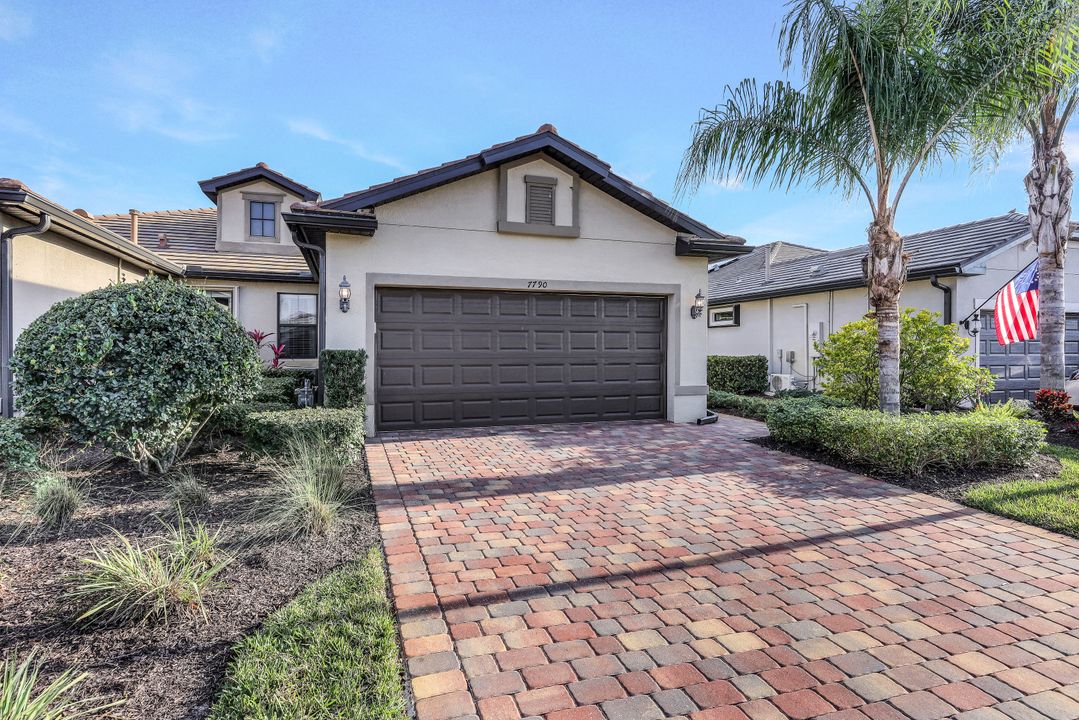 7790 Jacaranda Ln, Naples, FL 34114