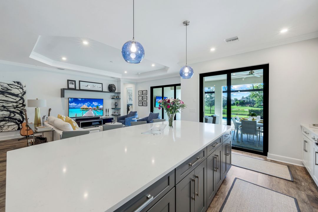 15236 Turin Dr, Naples, FL 34114