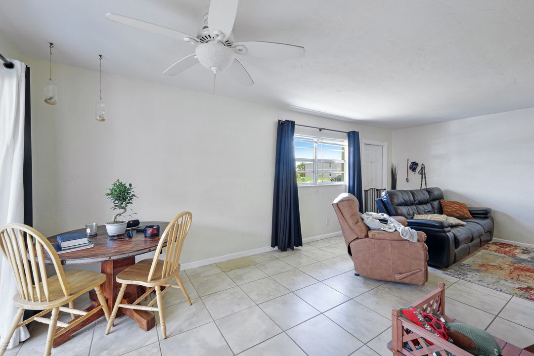 913 SE 13th St  #913/915, Cape Coral, FL 33990