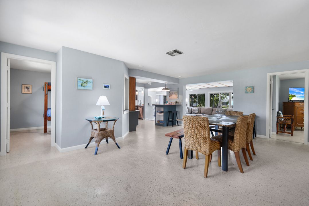 4305 SE 1st Ave, Cape Coral, FL 33904