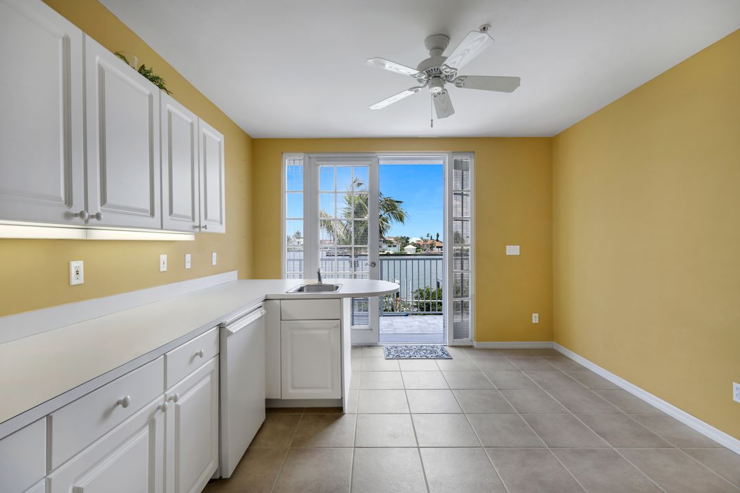 410 Flagship Dr #605, Naples, FL 34108