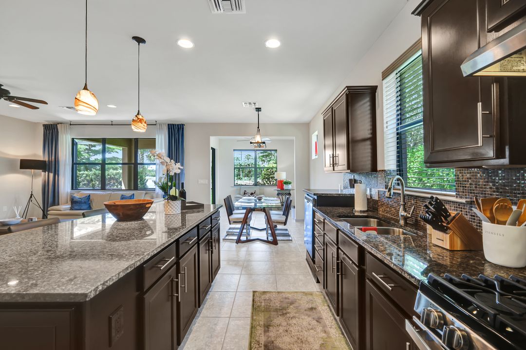 7103 Lily Way, Naples, FL 34114