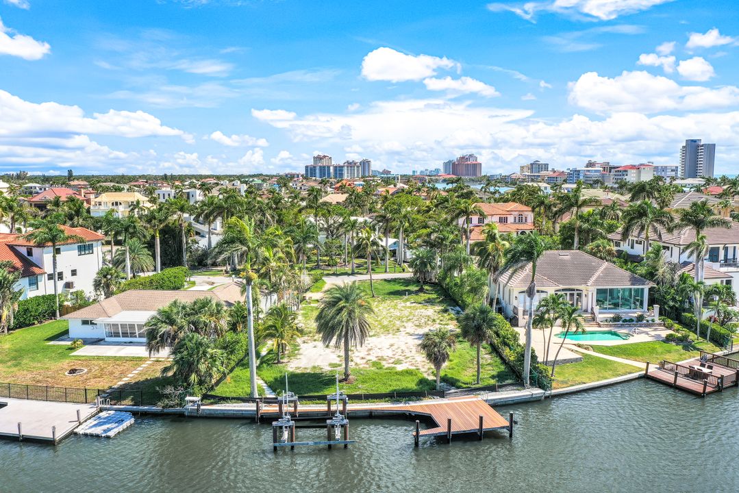 191 Seabreeze Ave, Naples, FL 34108