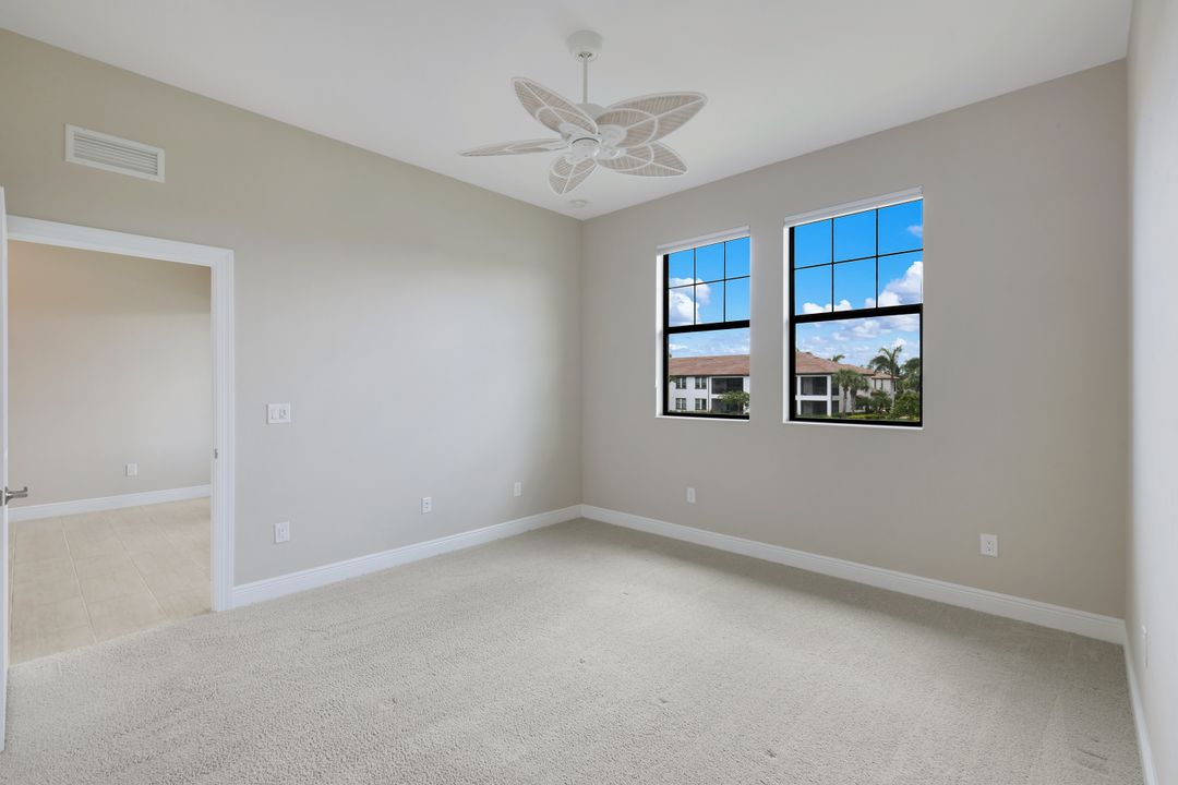 15114 Palmer Lake Cir #203, Naples, FL 34109