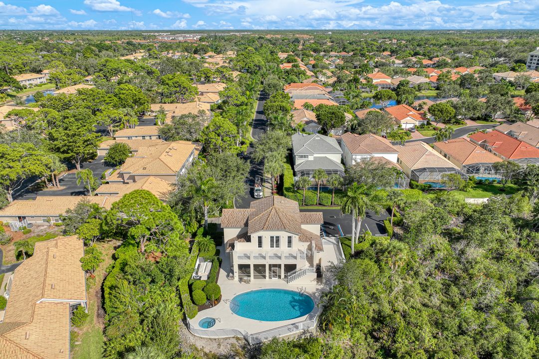 463 Tullamore Ln, Naples, FL 34110