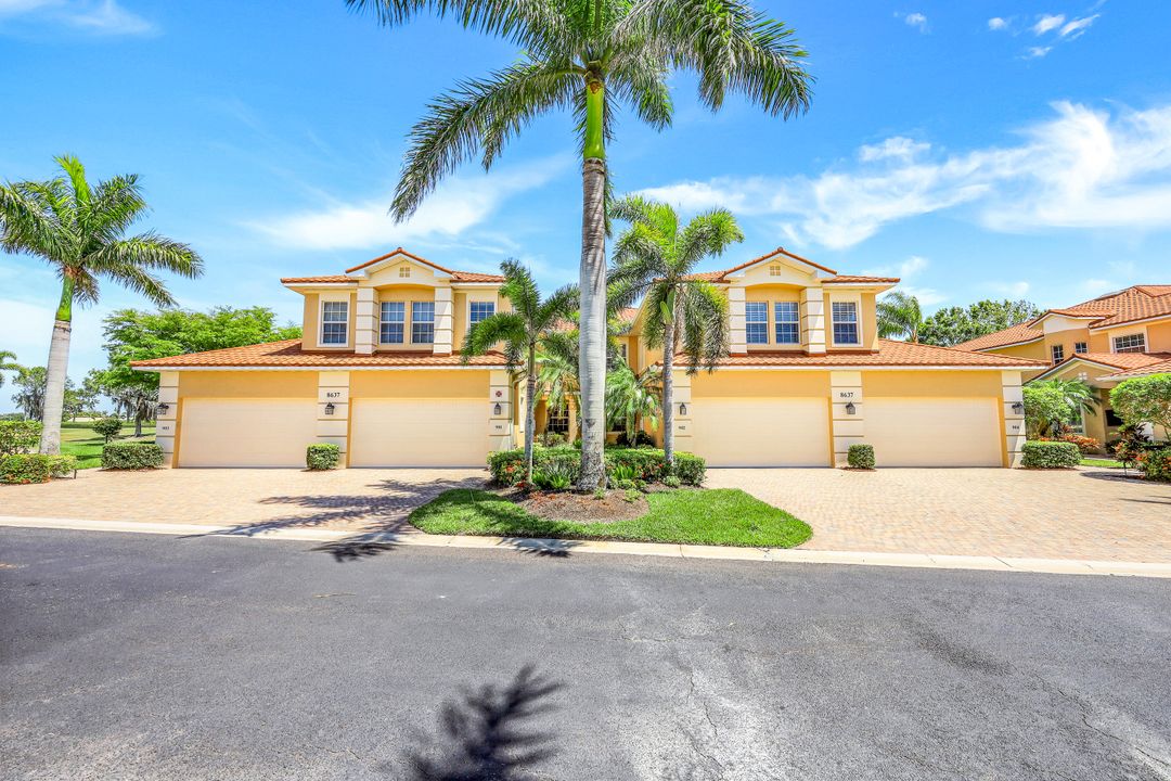 8637 Champions Point #901, Naples, FL 34113