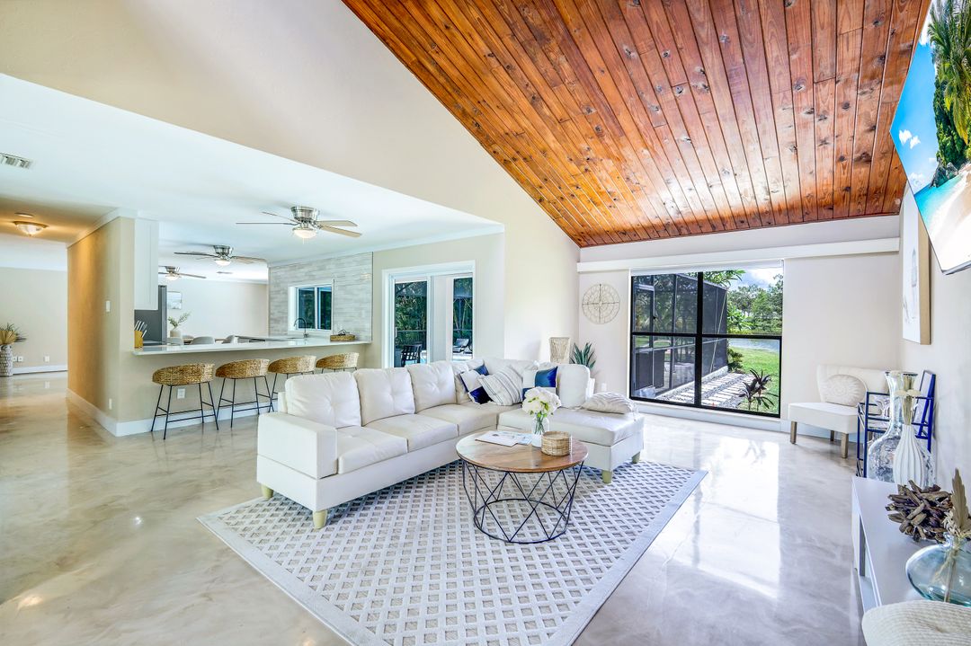 2266 Kings Lake Blvd, Naples, FL 34112