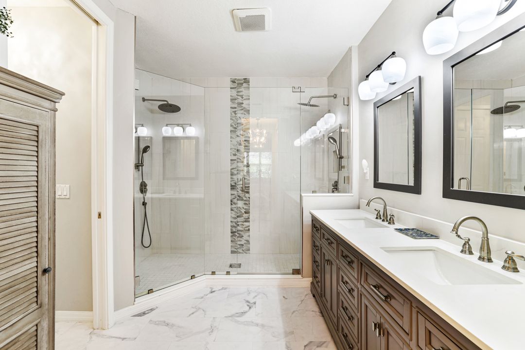 895 Eastham Way, Naples, FL 34104