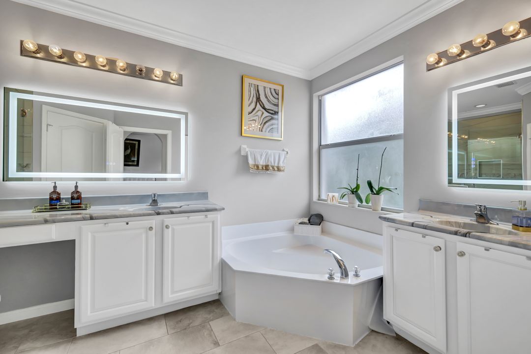 7009 Romana Way, Naples, FL 34119