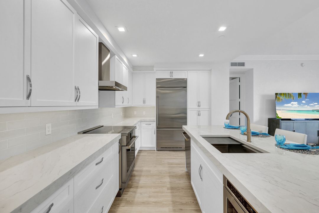 1030 3rd Ave S #419, Naples, FL 34102