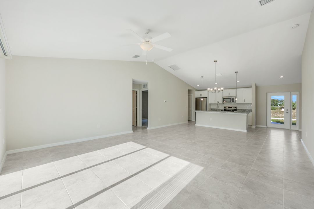 2121 NW 2nd Ave, Cape Coral, FL 33993
