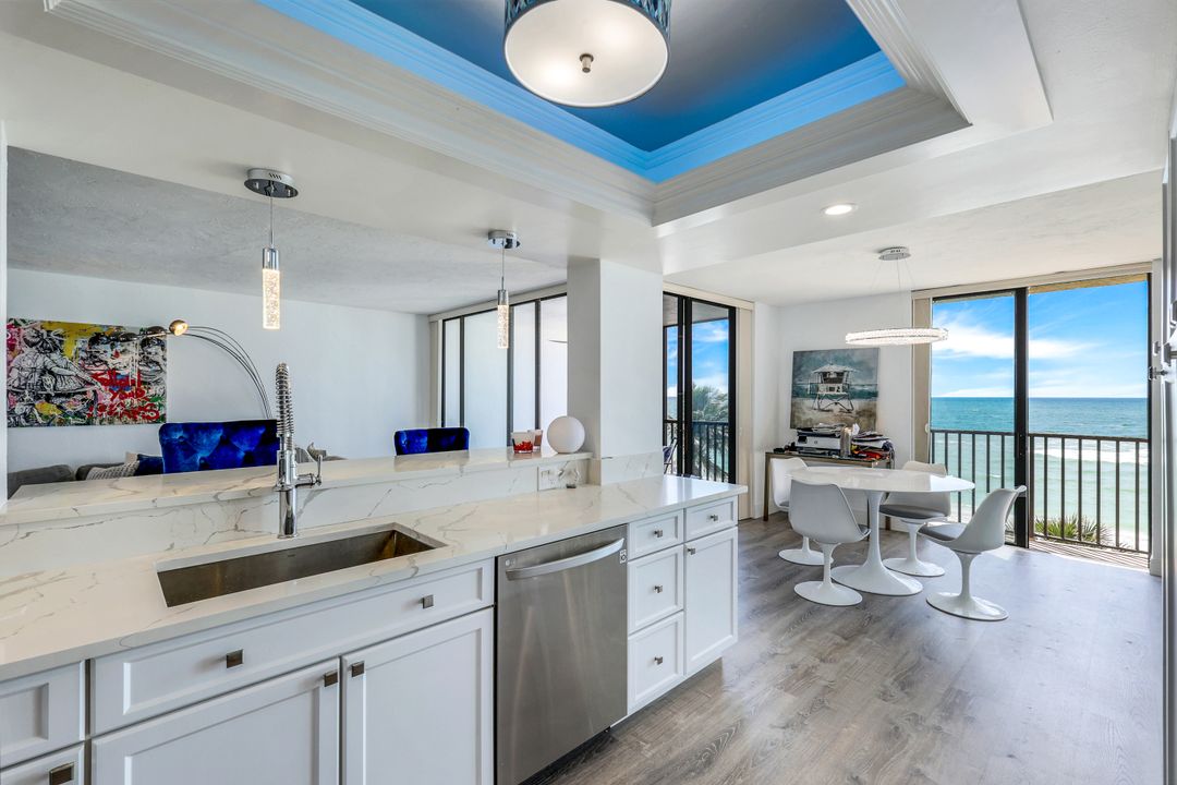 10475 Gulf Shore Dr APT 144, Naples, FL 34108