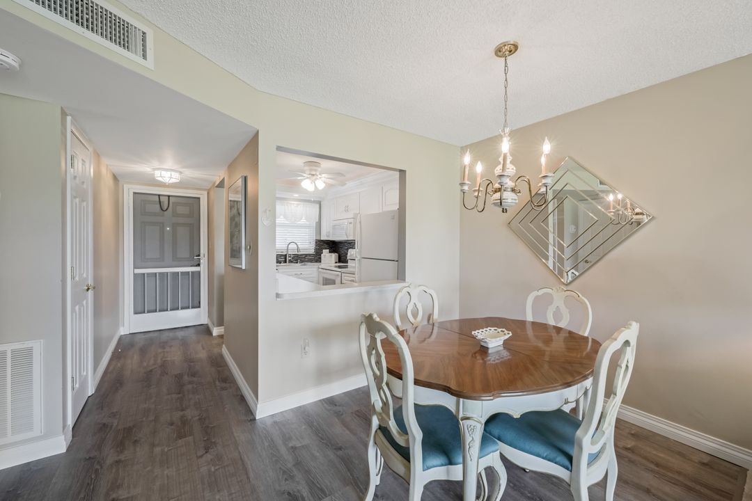 300 Forest Lakes Blvd #104, Naples, FL 34105