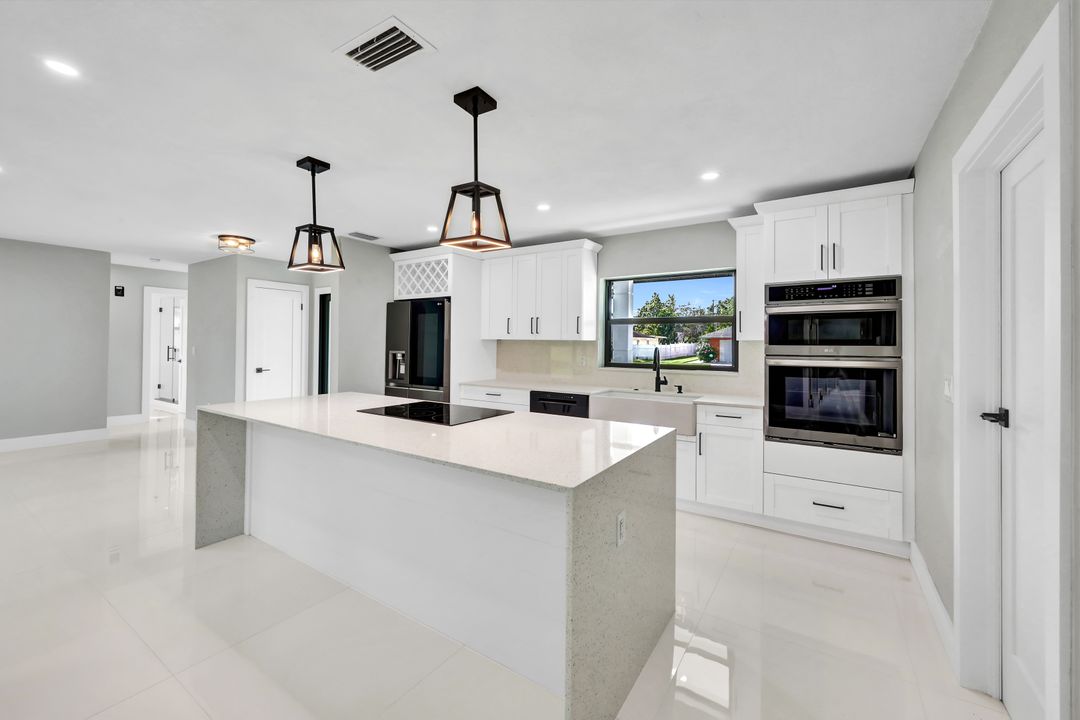 4173 29th Pl SW, Naples, FL 34116