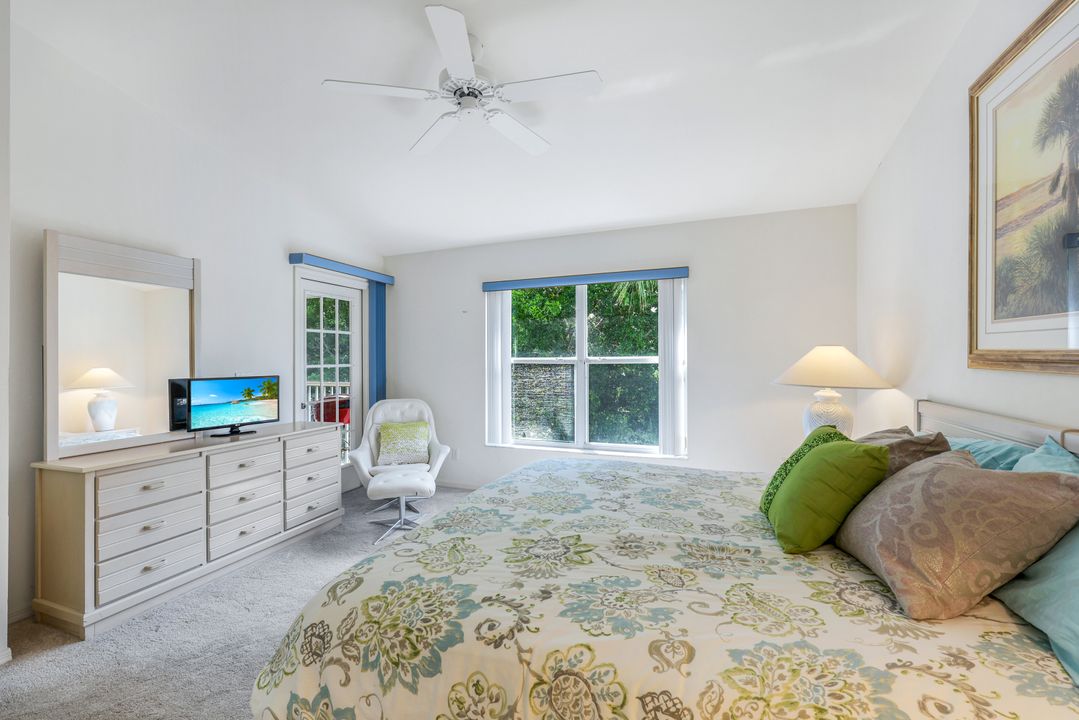 1036 Mainsail Dr #722, Naples, FL 34114