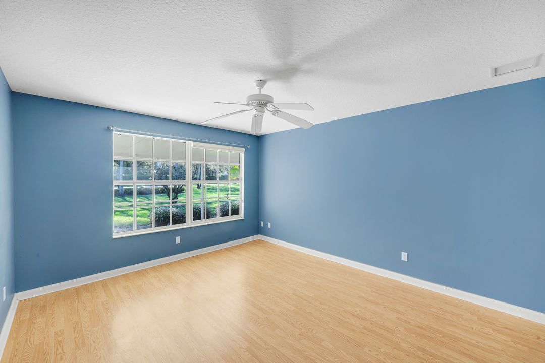 3239 Barbados Ln, Naples, FL 34119