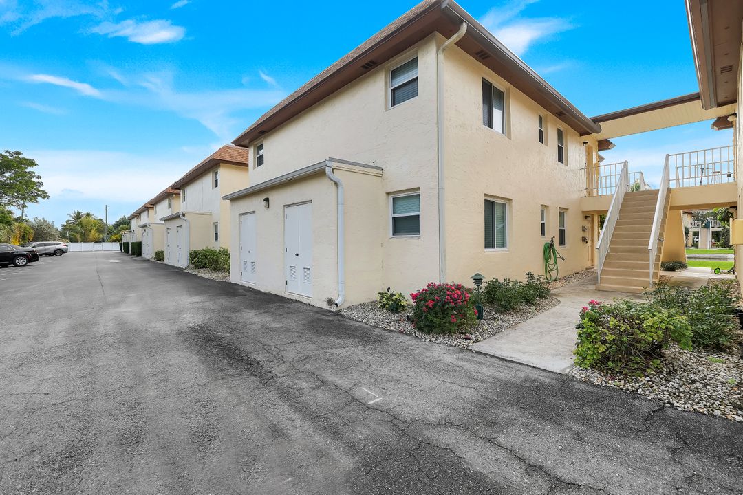 1155 Sandpiper St #C7, Naples, FL 34102