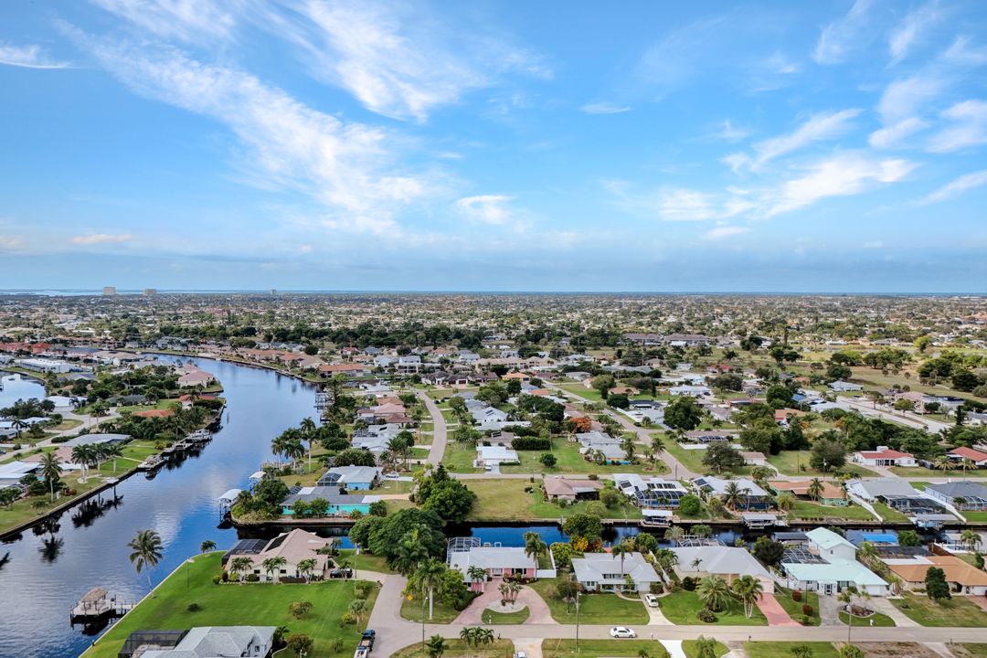 4232 SE 8th Pl, Cape Coral, FL 33904