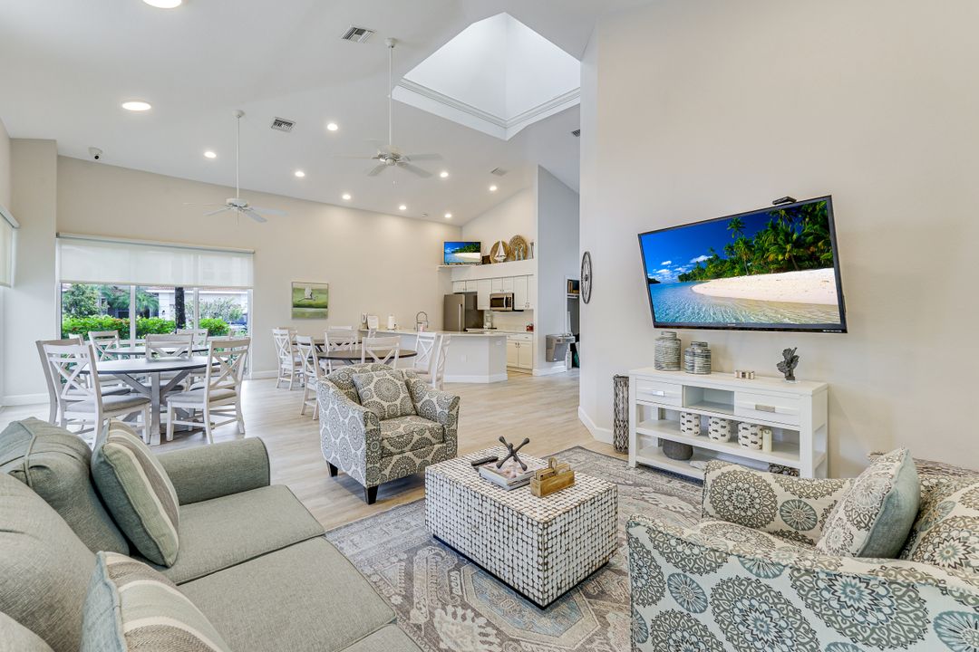 6029 Trophy Dr #301, Naples, FL 34110