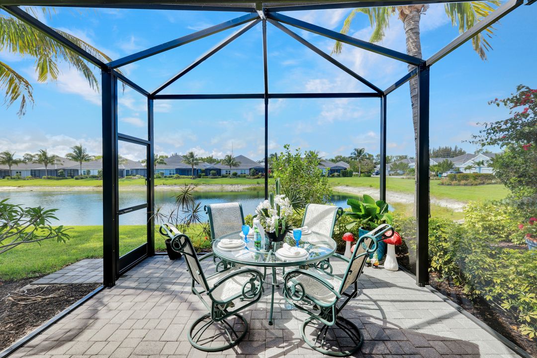 2319 Marquesa Cir, Naples, FL 34112