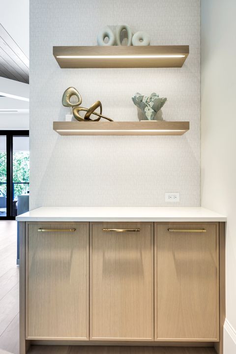 476 Palm Cir W, Naples, FL 34102