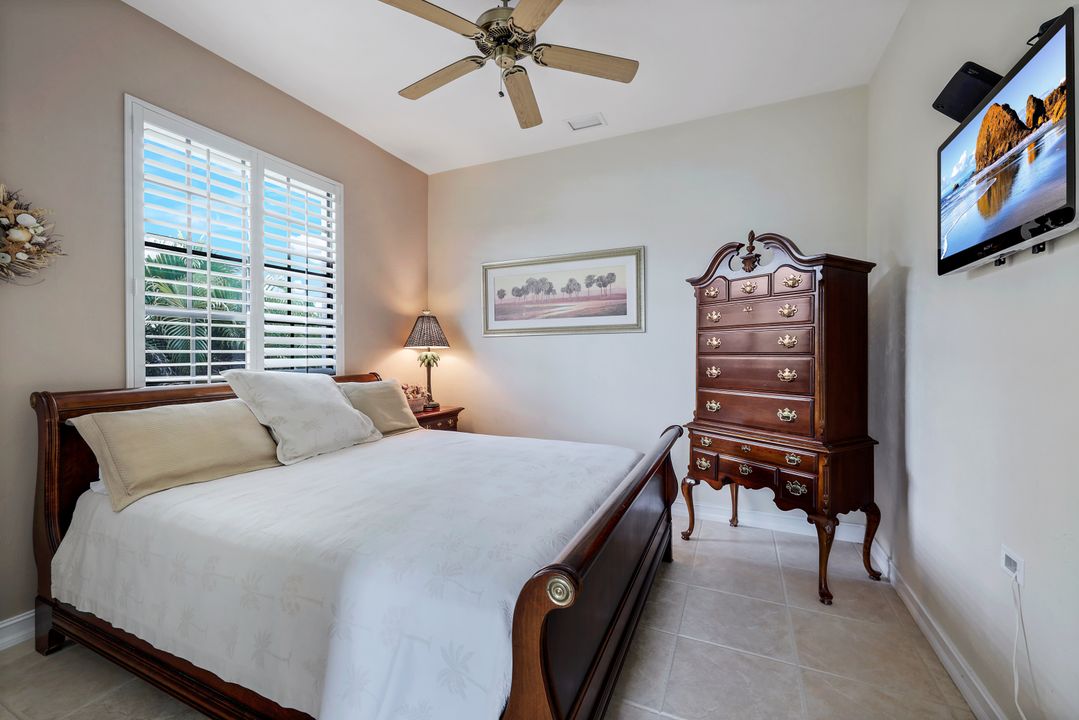 201 San Mateo Dr, Bonita Springs, FL 34134