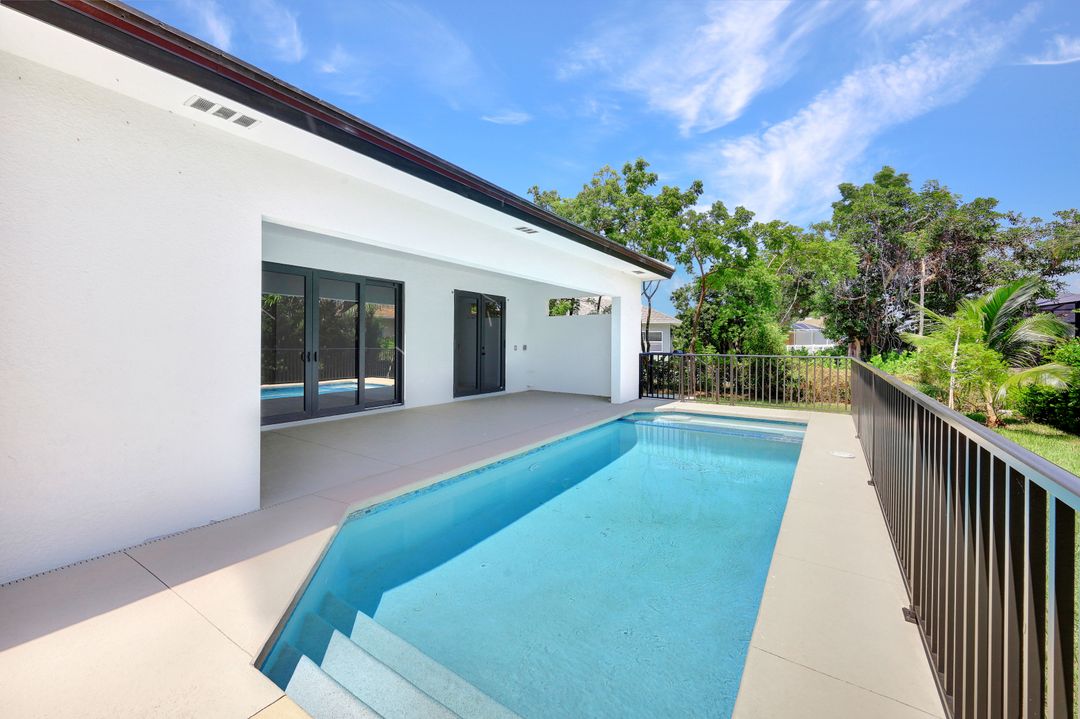211 Clyburn St, Marco Island, FL 34145