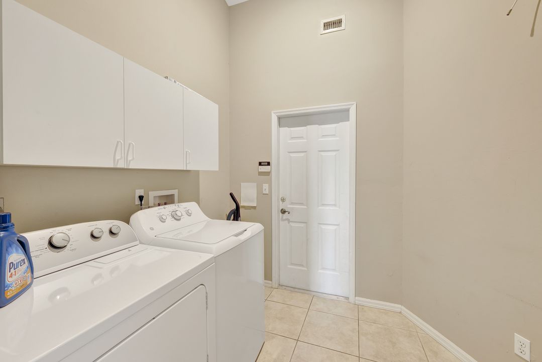 2137 SE 19th Ave, Cape Coral, FL 33990