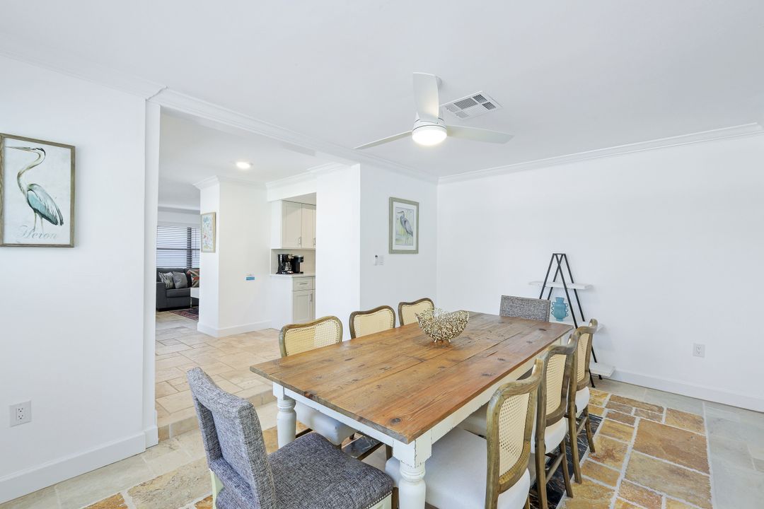 522 94th Ave N, Naples, FL 34108