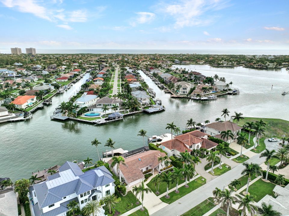 665 Rockport Ct, Marco Island, FL 34145