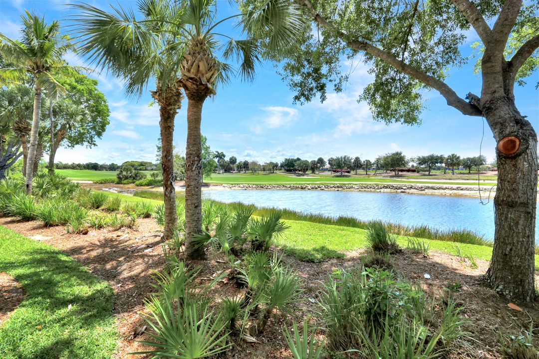 9038 Cascada Way #102, Naples, FL 34114