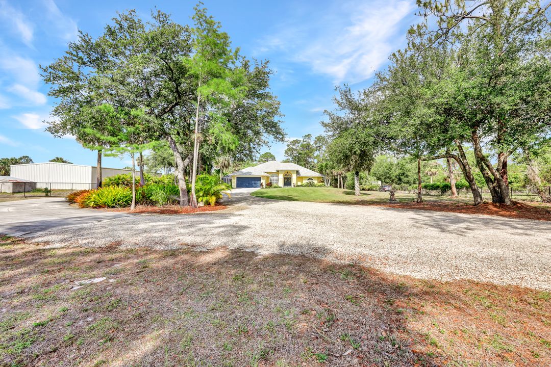 731 25th St SW, Naples, FL 34117