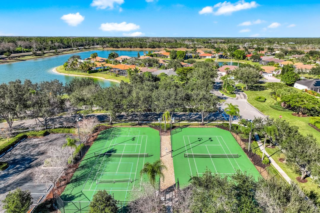 3201 Brookeview Ct, Naples, FL 34120
