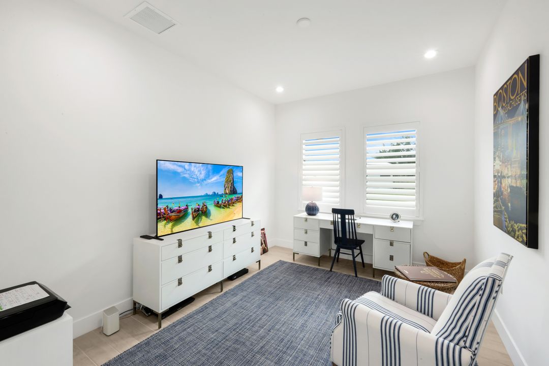 14574 Regatta Ln, Naples, FL 34114