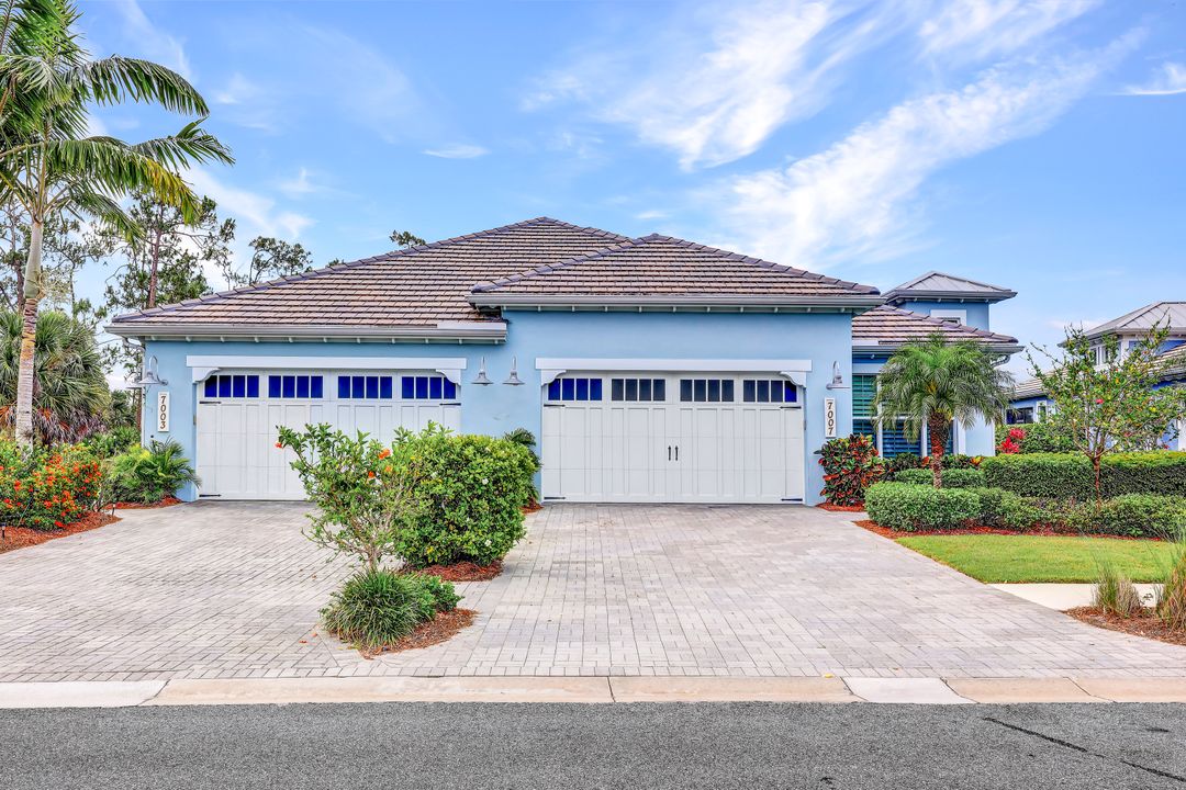 7007 Dominica Dr, Naples, FL 34113