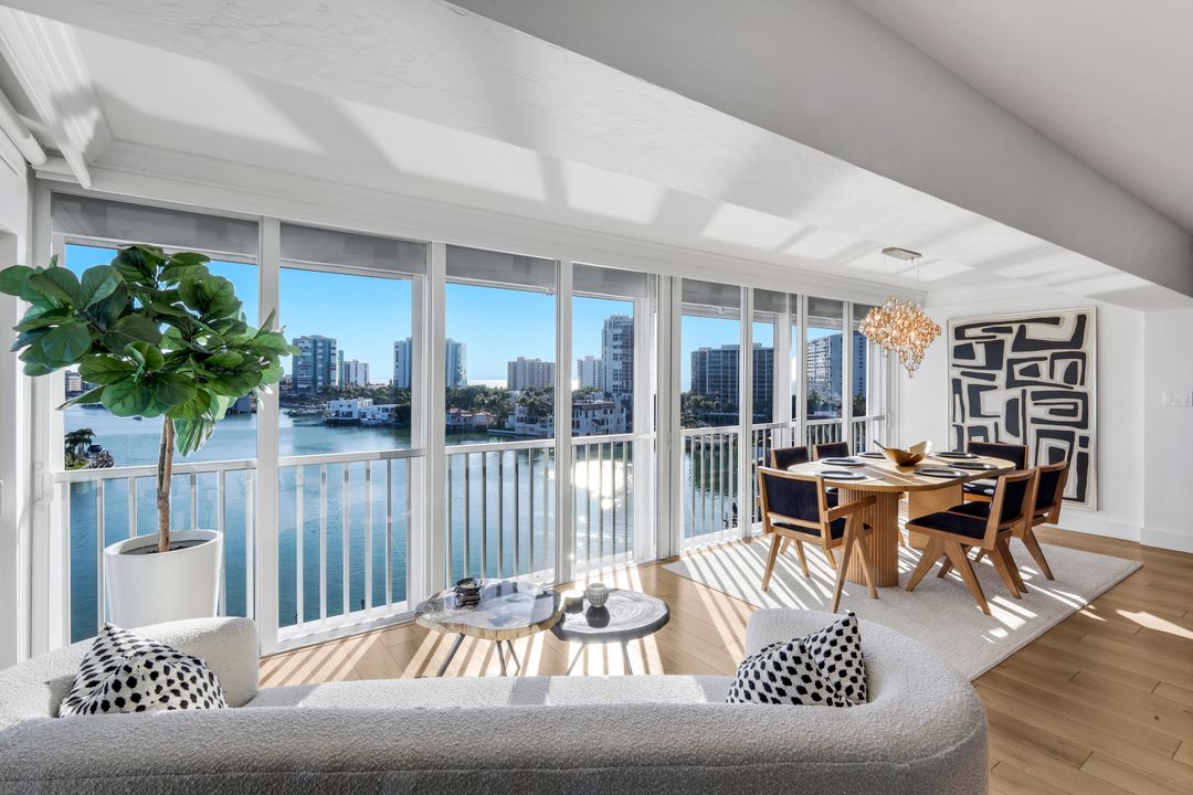 250 Park Shore Dr #801, Naples, FL 34103