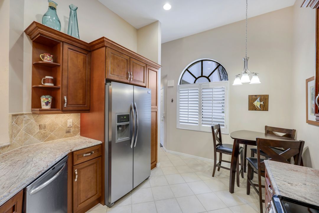 6555 Valen Way #G201, Naples, FL 34108