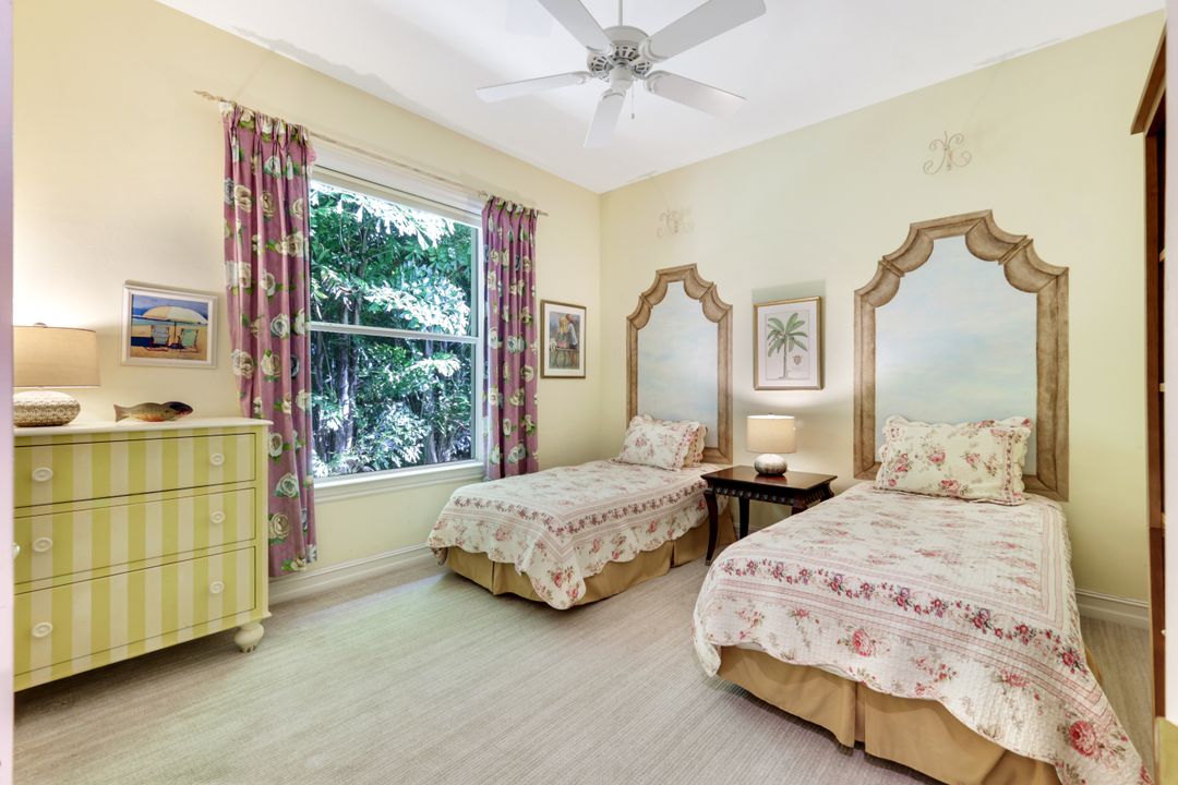 602 Springline Dr, Naples, FL 34102