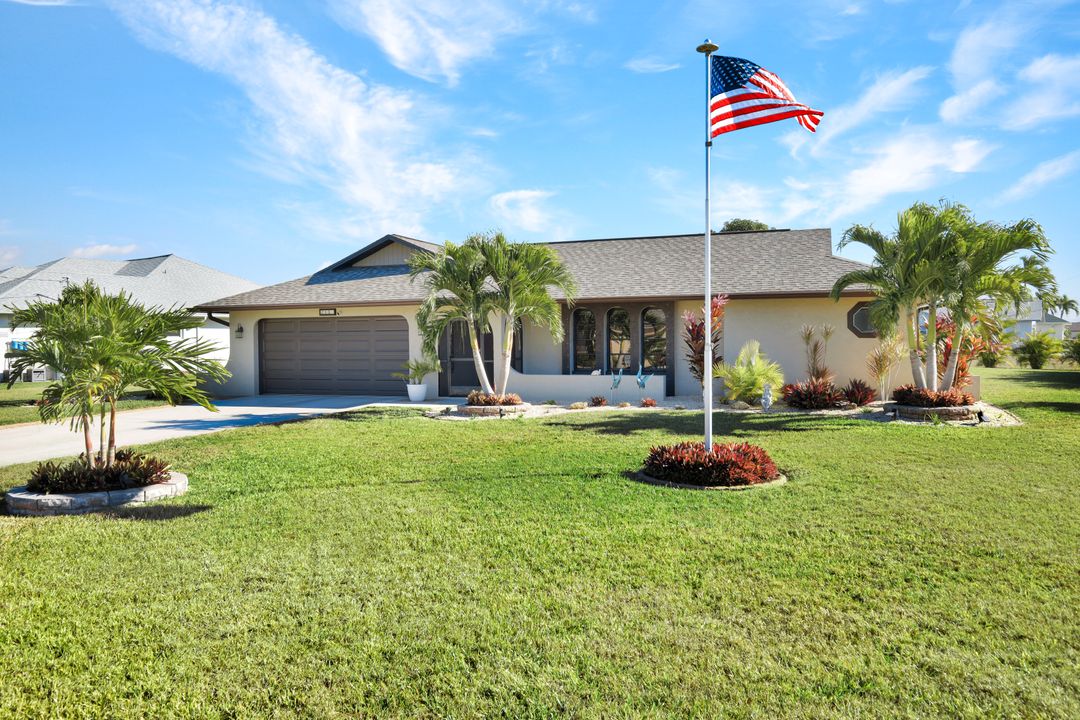 215 SE 12th Ave, Cape Coral, FL 33990