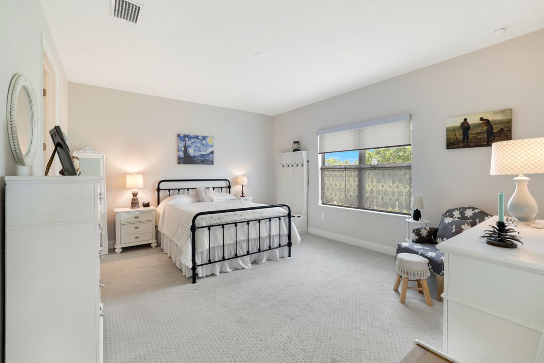 4691 Centaurus Cir, Naples, FL 34120