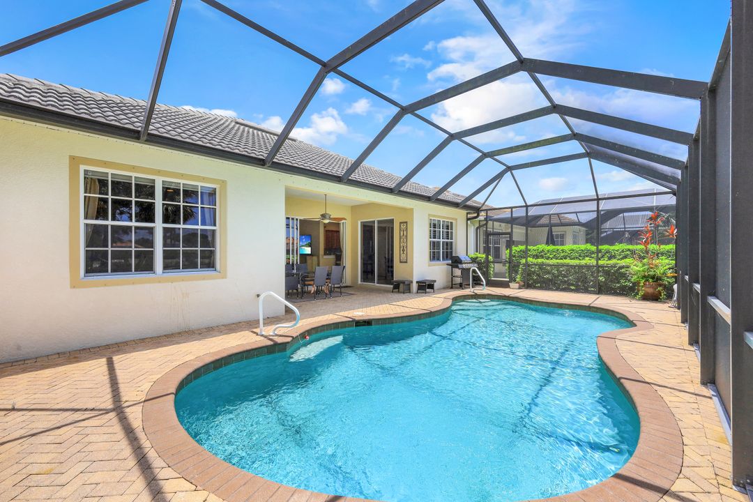 23628 Via Carino Ln, Bonita Springs, FL 34135