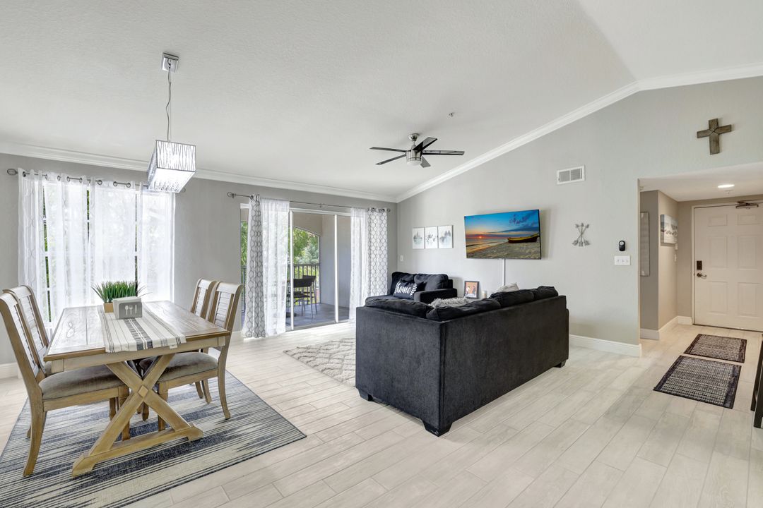 4670 St Croix Ln #632, Naples, FL 34109
