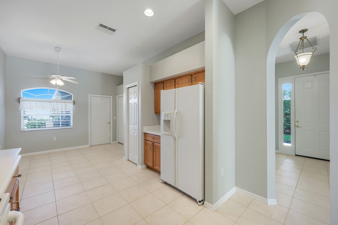 6504 Castlelawn Pl, Naples, FL 34113